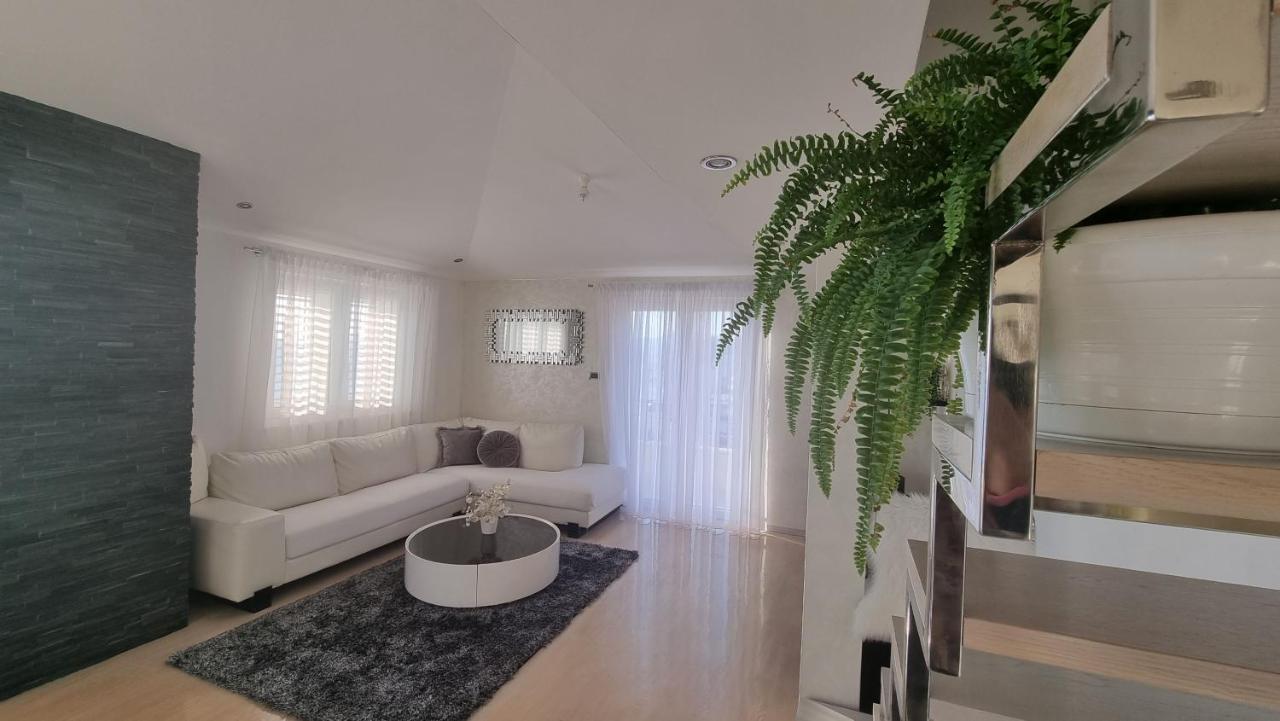 Dream Apartment Podstrana Luaran gambar